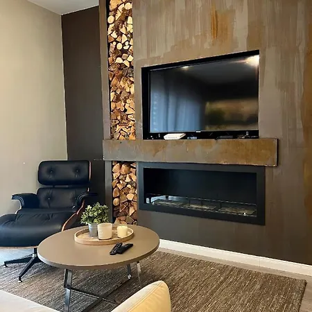 Amla Downtown Elegance Apartment *