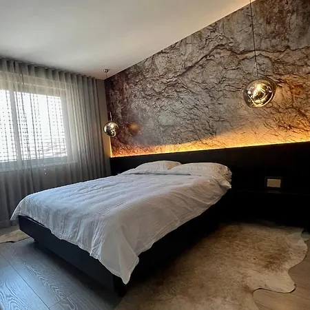 Amla Downtown Elegance Apartment *
