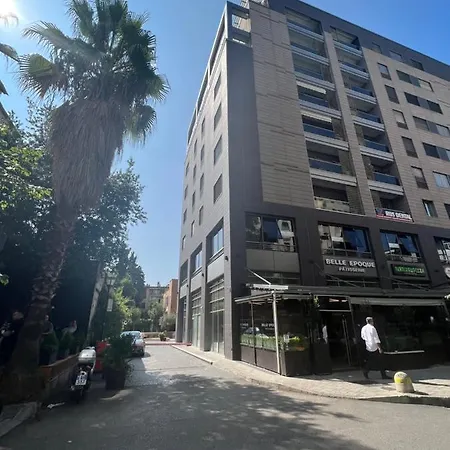 Amla Downtown Elegance